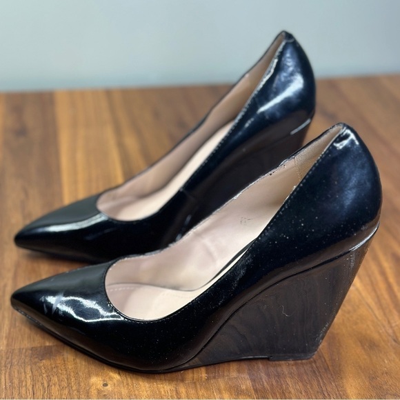 Pour La Victoire Lolas Black Patent Leather Wedge Almond Toe - Picture 2 of 9
